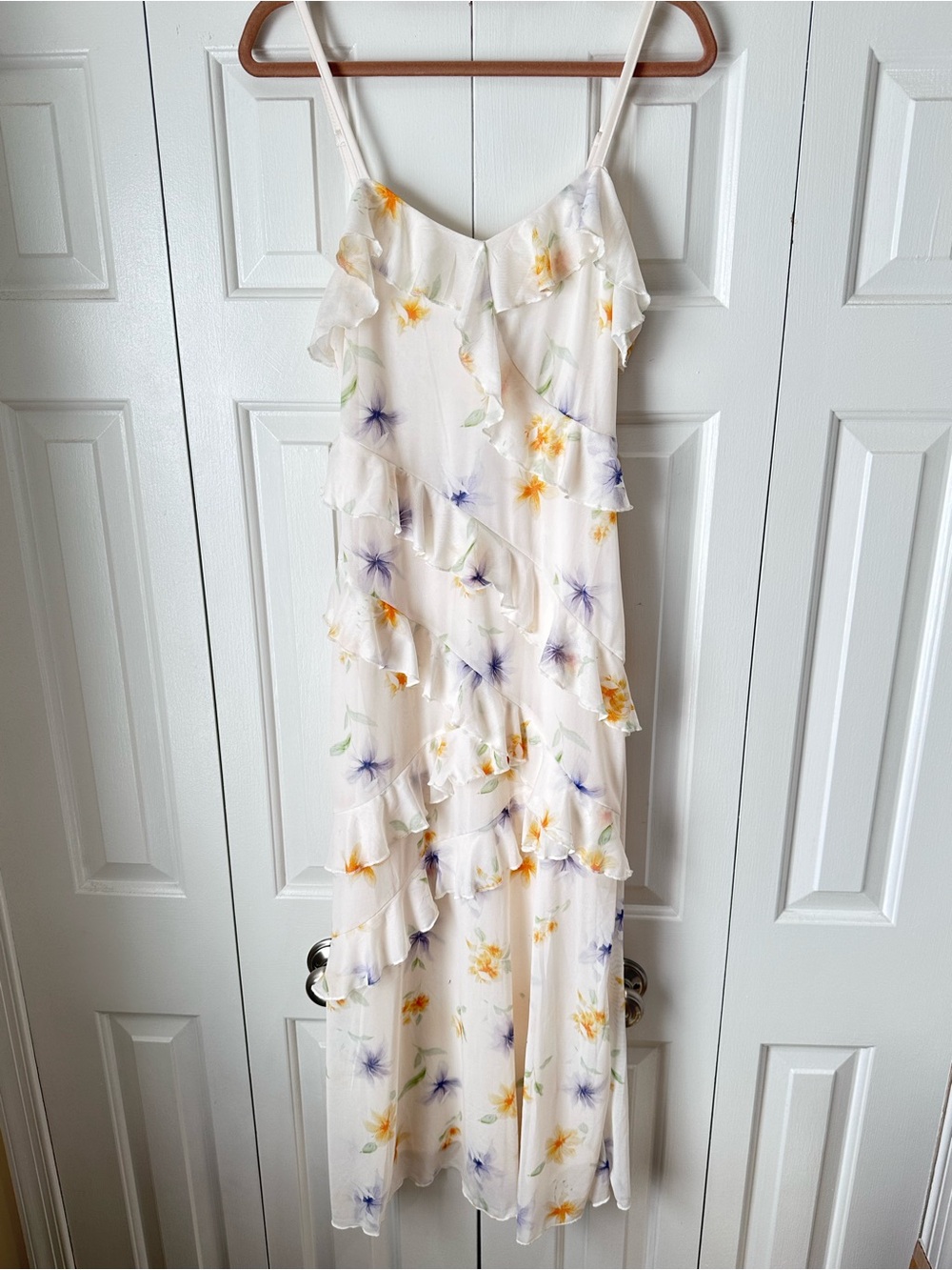 MEROKEETY Cream Slip Dress with Floral Print and Ruffle Detail Size Medium 8-10 - Picture 3 of 9